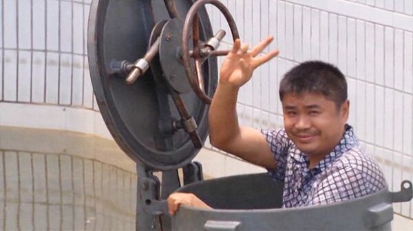 Un inventeur chinois fabrique des sous-marins miniatures - Sputnik Afrique