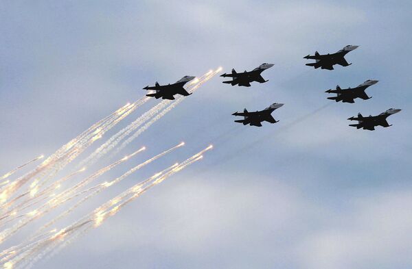 Russie: une centaine d'avions livrés à l'Armée de l'air en 2014 - Sputnik Afrique