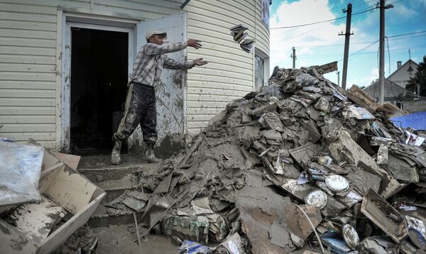 Inondations en Russie: 225 M EUR pour restaurer la ville de Krymsk - Sputnik Afrique