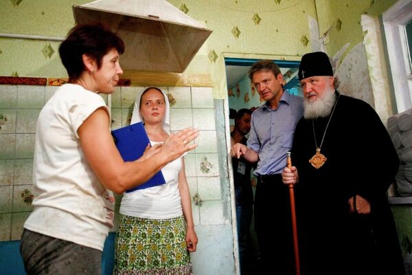 Russie/inondations: le patriarche Cyrille visite Krymsk  - Sputnik Afrique