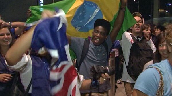 Les supporters font leurs adieux aux Jeux olympiques de Londres - Sputnik Afrique