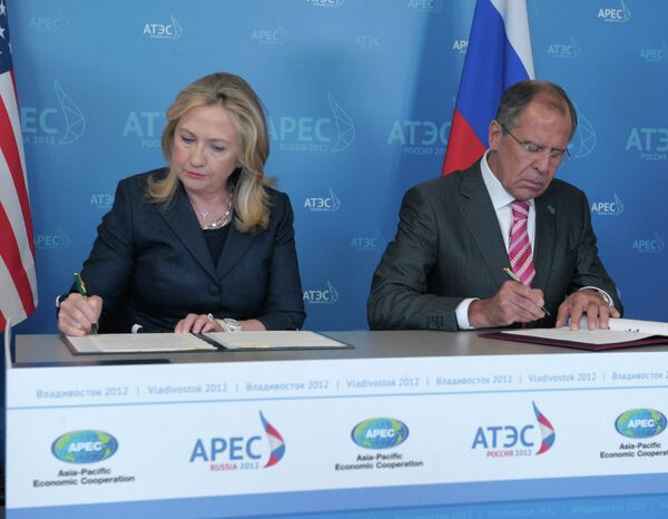 Hillary Clinton et Sergueï Lavrov - Sputnik Afrique