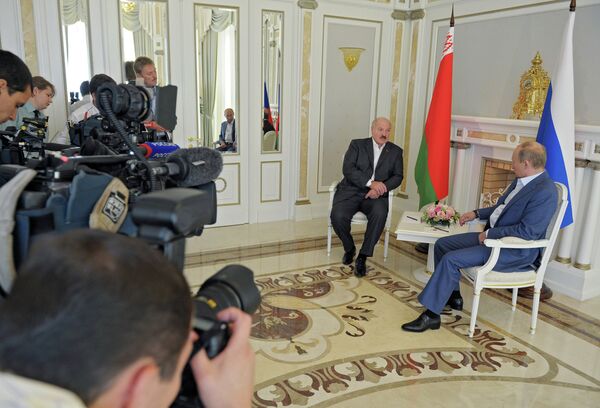 Président biélorusse Alexandre Loukachenko et président russe Vladimir Poutine - Sputnik Afrique