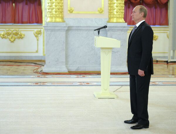 Poutine appelle à une riposte ferme face à l'extrémisme          - Sputnik Afrique