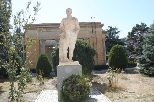 Statue de Staline en Gori - Sputnik Afrique