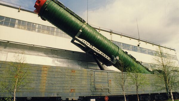 Un train lance-missiles russe (archive photo) - Sputnik Afrique