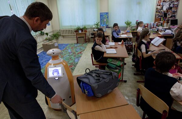 Moscou: les écoles adoptent les registres de présence électroniques - Sputnik Afrique