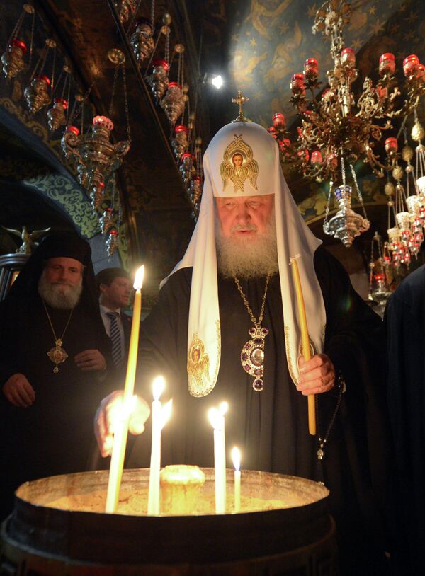 Le Patriarche russe Cyrille rencontre Mahmoud Abbas à Bethléem - Sputnik Afrique