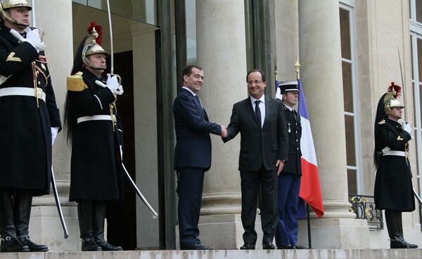 Russie-France: rencontre Medvedev-Hollande - Sputnik Afrique