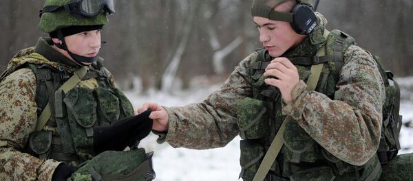 Новая боевая экипировка для военнослужащих сухопутных войск - Sputnik Afrique