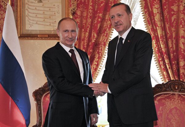Le président russe Vladimir Poutine et le premier ministre turc Recep Tayyip Erdogan - Sputnik Afrique