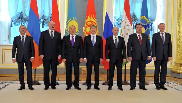 В.Путин на сессии Совета ОДКБ в Кремле - Sputnik Afrique
