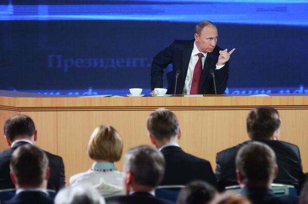 La première grande conférence de presse de Vladimir Poutine depuis son retour au Kremlin  - Sputnik Afrique