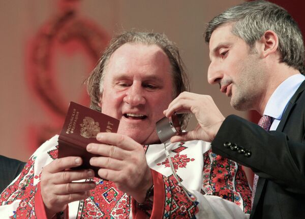 Gérard Depardieu, nouveau citoyen russe, à Saransk - Sputnik Afrique