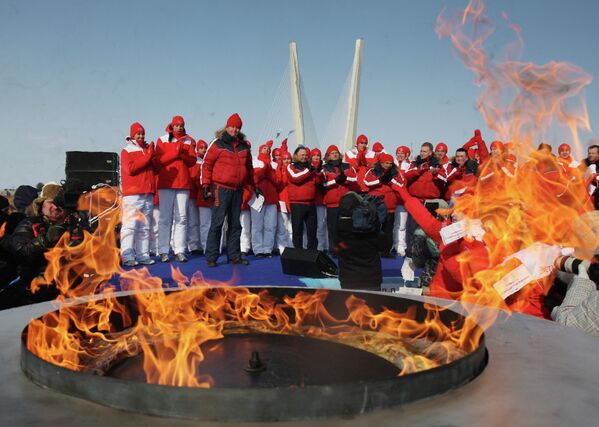 Départ du relais de la flamme des Jeux universitaires d'été 2013    - Sputnik Afrique