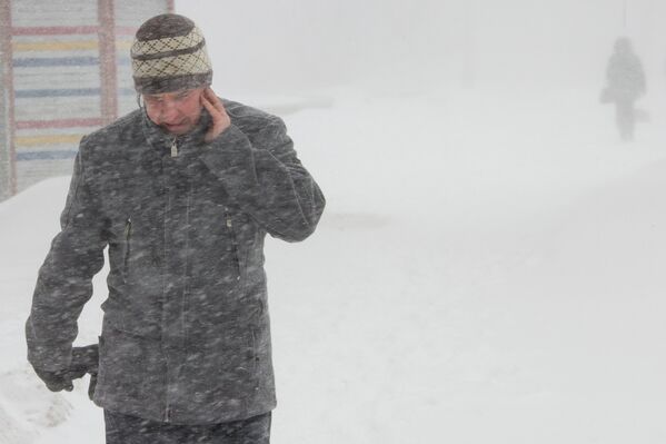L'île de Sakhaline frappée par un cyclone neigeux - Sputnik Afrique