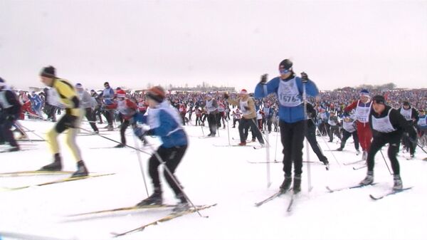 Ski de fond: 25.000 personnes réunies pour une course près de Moscou - Sputnik Afrique