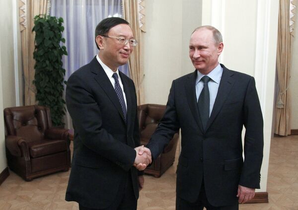 Poutine reçoit le chef de la diplomatie chinoise - Sputnik Afrique