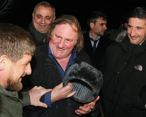 Gérard Depardieu en visite en Tchétchénie - Sputnik Afrique