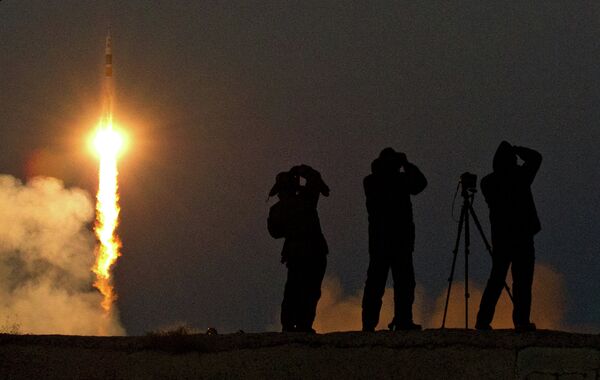 La Russie lancera son premier satellite privé en février 2014 - Sputnik Afrique