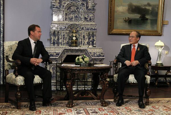 Premier ministre russe Dmitri Medvedev et le président de l'Assemblée nationale du Vietnam, Nguyên Sinh Hùng - Sputnik Afrique
