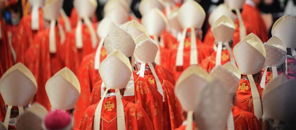 Une messe à la basilique Saint-PIerre du Vatican - Sputnik Afrique