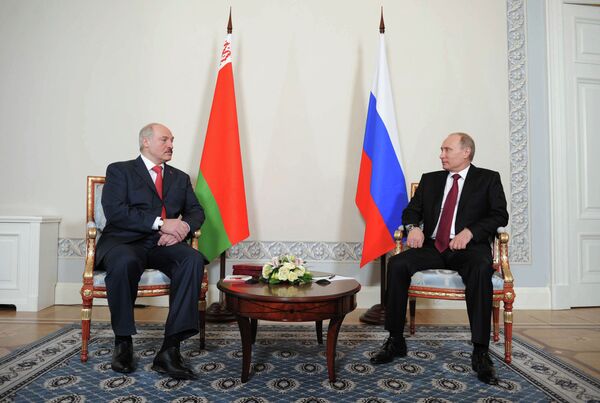 Alexandre Loukachenko et Vladimir Poutine - Sputnik Afrique