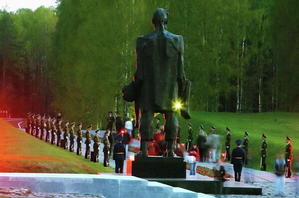 Mémorial de Khatyn, symbole de la mémoire du peuple biélorusse - Sputnik Afrique