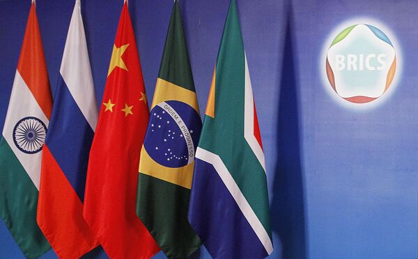 BRICS: une banque commune pour parer les crises de type chypriote (experts) - Sputnik Afrique