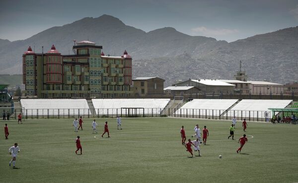 Afghanistan : un match de foot sous les fusils d’assaut - Sputnik Afrique