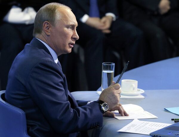 La Russie a définitivement rompu avec le stalinisme (Poutine) - Sputnik Afrique