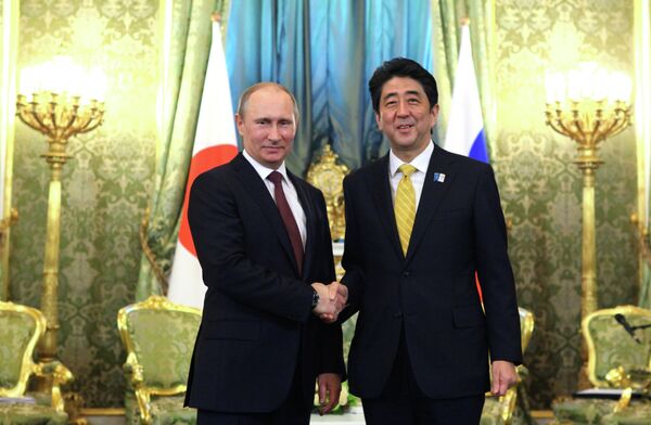 Russie - Japon: des relations de confiance entre Poutine et Abe - Sputnik Afrique