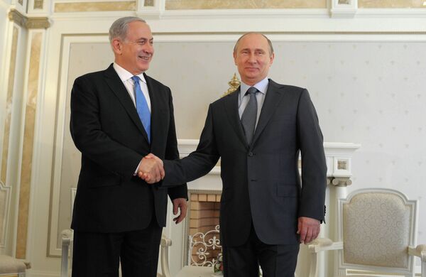Le premier ministre israélien Benjamin Netanyahu et le président russe Vladimir Poutine - Sputnik Afrique