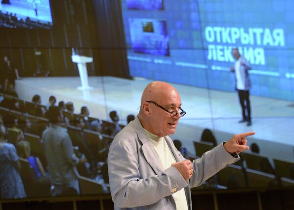 Le journaliste et présentateur russe Vladimir Pozner - Sputnik Afrique
