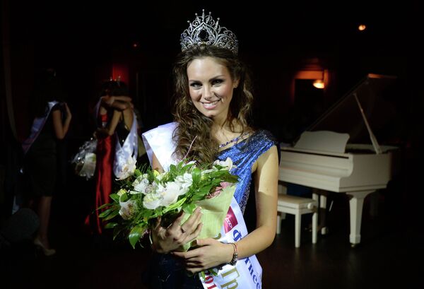 Miss Moscou 2013 et ses concurrentes - Sputnik Afrique