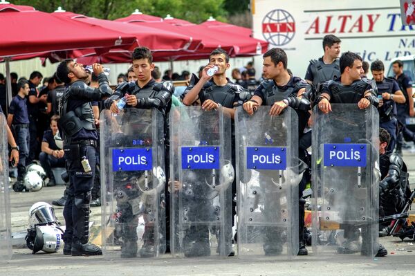 Turquie: Erdogan lance un dernier avertissement aux manifestants - Sputnik Afrique