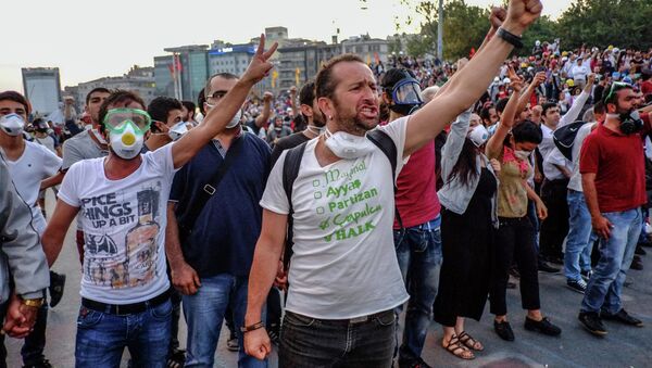 Массовые протесты в Стамбуле - Sputnik Afrique