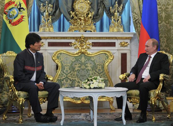 Le président Vladimir Poutine en ouvrant des négociations avec son homologue bolivien Evo Morales - Sputnik Afrique