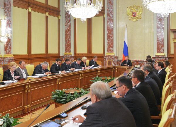 Russie: une dissolution du parlement serait dangereuse pour le pays (Medvedev) - Sputnik Afrique