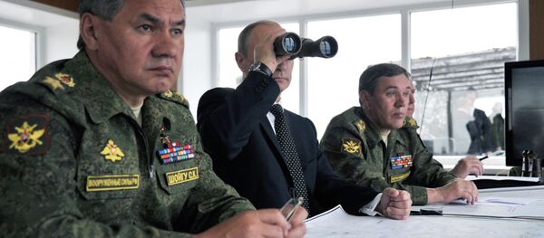 В.Путин наблюдал за военными ученииями на забайкальском полигоне В.Путин наблюдал за военными ученииями на забайкальском полигоне - Sputnik Afrique