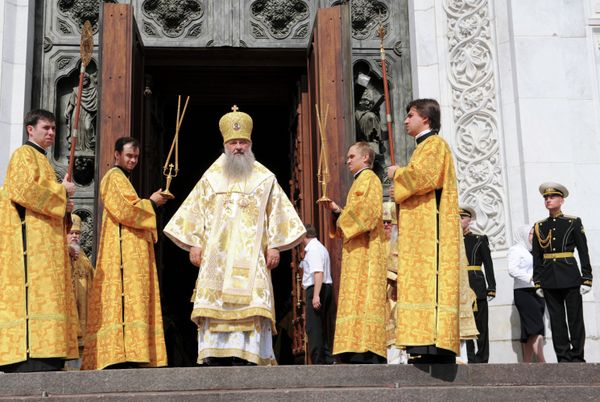 La croix de saint André exposée dans la cathédrale du Christ-Sauveur - Sputnik Afrique