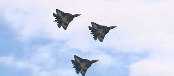 MAKS-2013: premier vol groupé de chasseurs russes de 5e génération T-50 - Sputnik Afrique