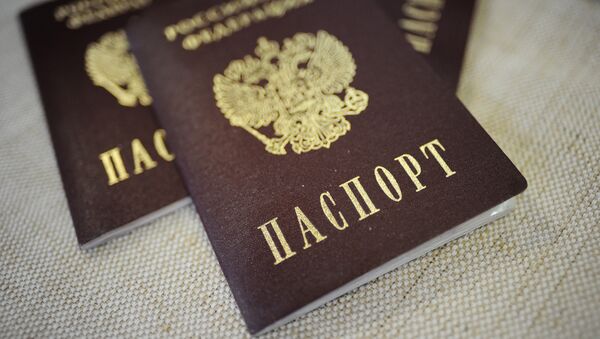 un passeport russe - Sputnik Afrique
