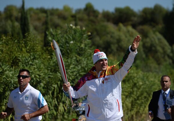 JO de Sotchi: le relais de la flamme olympique à Moscou - Sputnik Afrique