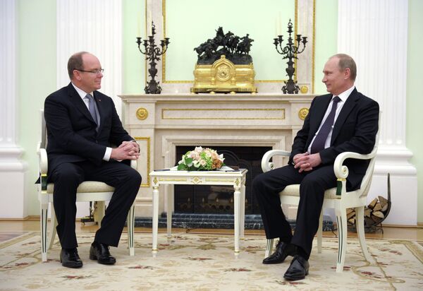Prince Albert II de Monaco et président russe Vladimir Poutine - Sputnik Afrique