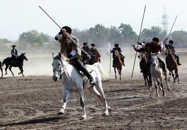 Championnat des sports traditionnels au Kirghizstan - Sputnik Afrique