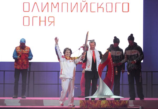 JO 2014: la première femme-cosmonaute participe au relais olympique à Iaroslavl - Sputnik Afrique