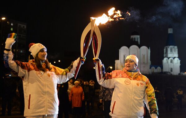 Le relais de la flamme olympique à Mourmansk - Sputnik Afrique