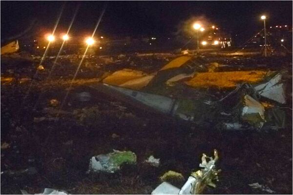 В аэропорту Казани разбился пассажирский самолет - Sputnik Afrique