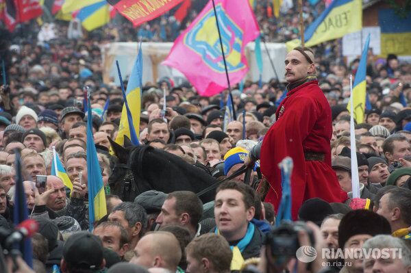 Ukraine: danses et barricades dans le centre de Kiev - Sputnik Afrique